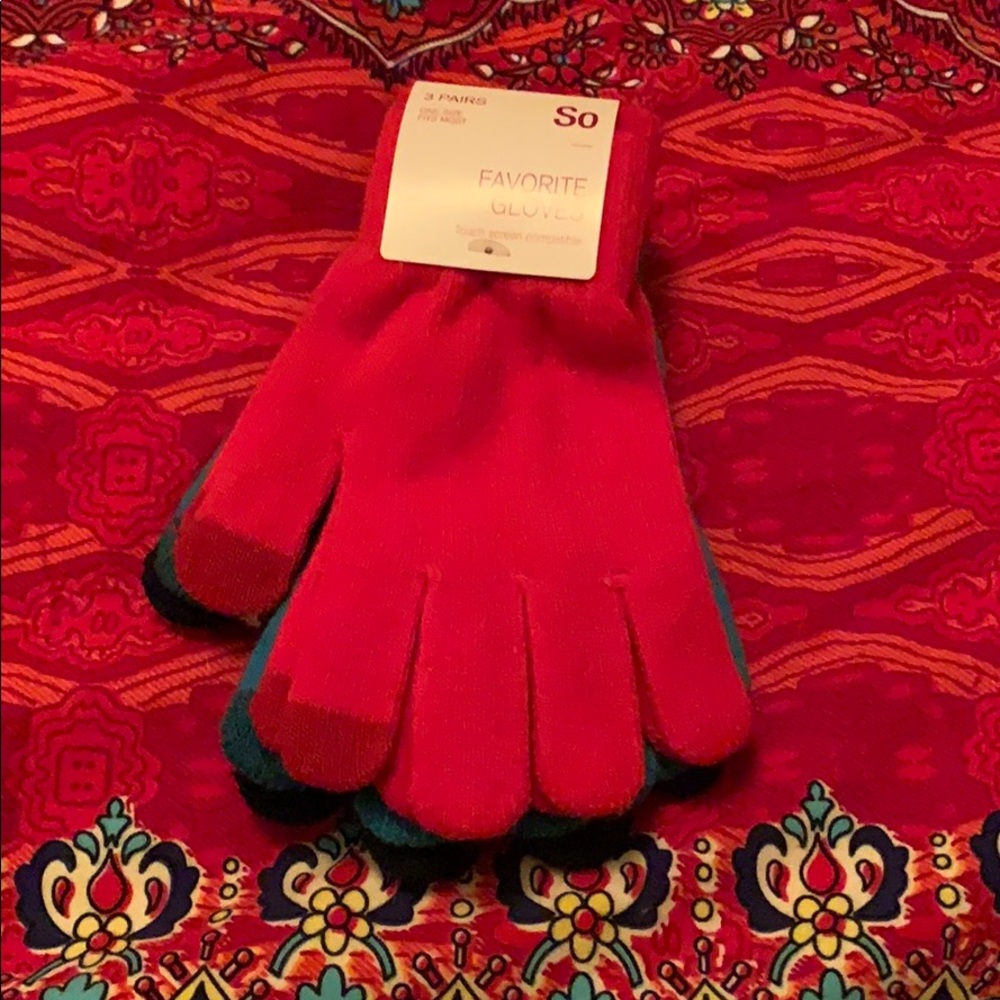 Khol’s “So” brand gloves 3 colors